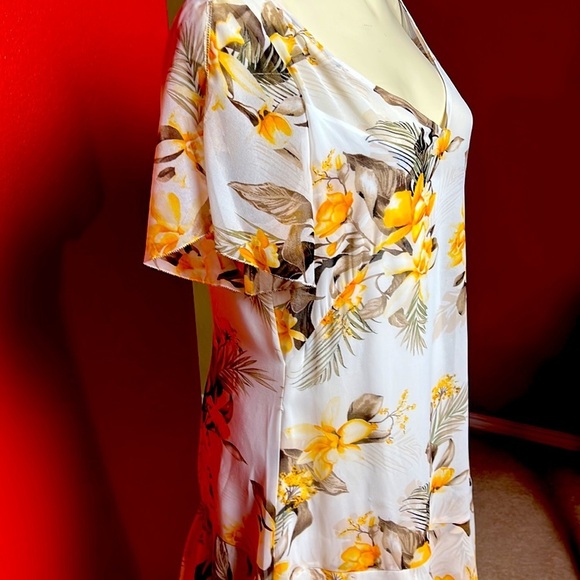 White House black market dress - Picture 3 of 9